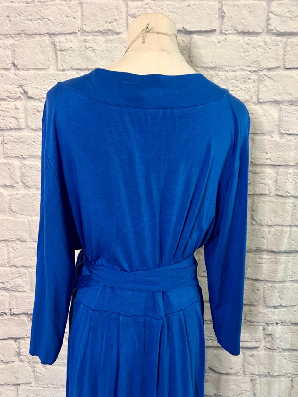 Nicole Miller Lapis Blue Rayon V-Neck Midi Dress Belt Knit Flowy Office Siren - Picture 11 of 12